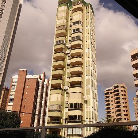Apartamentos Torre Gerona Benidorm Kültér fotó
