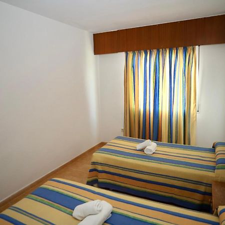 Apartamentos Torre Gerona Benidorm Kültér fotó