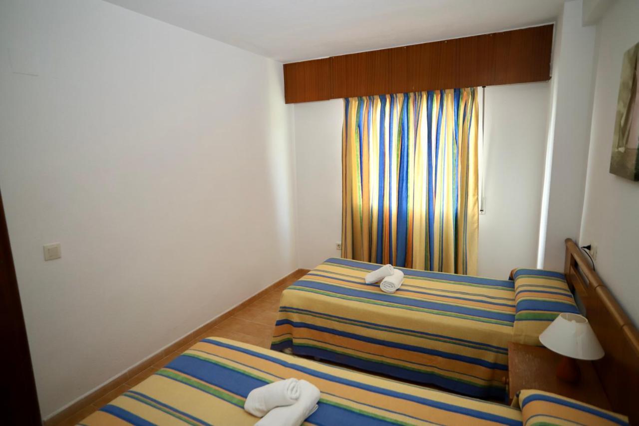 Apartamentos Torre Gerona Benidorm Kültér fotó