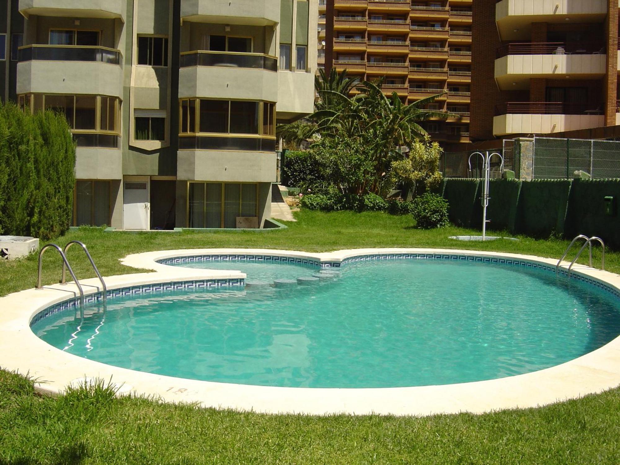 Apartamentos Torre Gerona Benidorm Kültér fotó
