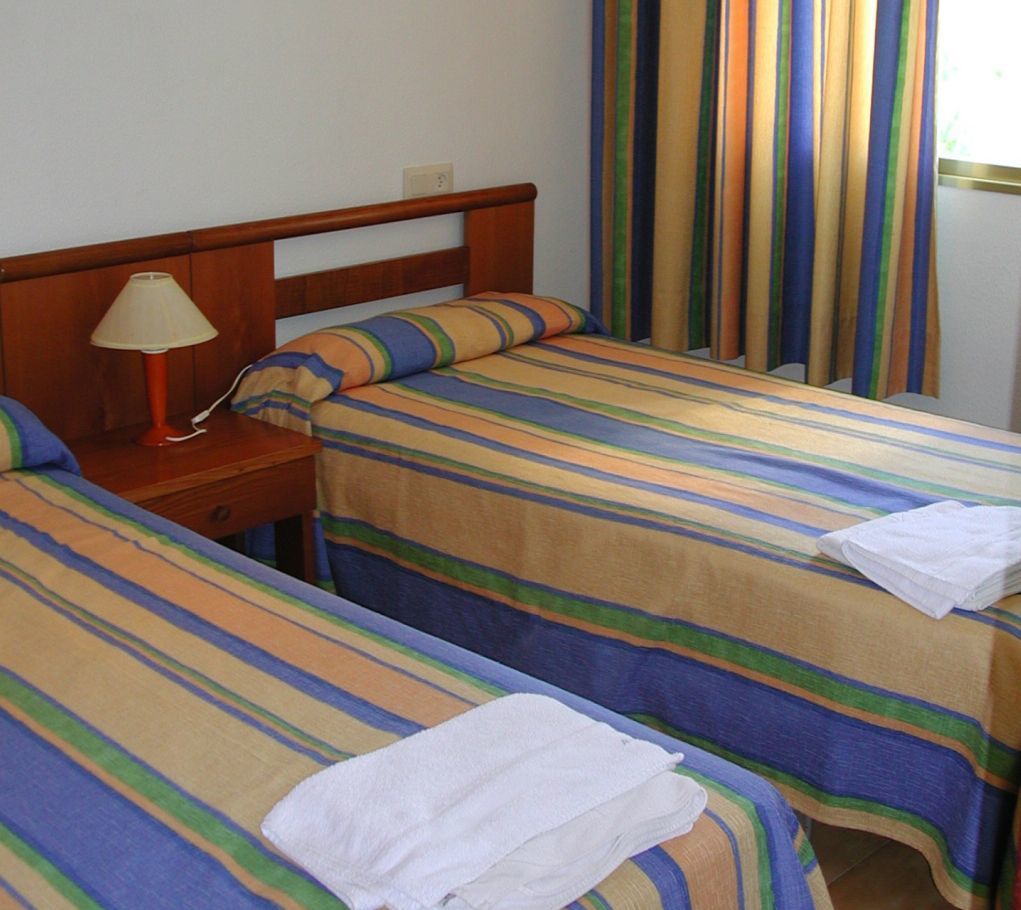Apartamentos Torre Gerona Benidorm Kültér fotó
